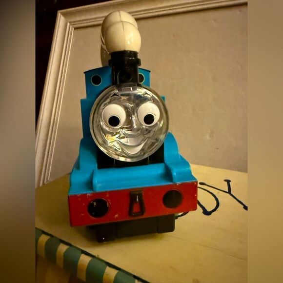 LITTLE TYKES Light and Go Thomas the Train FLASHLIGHT - Picture 2 of 9